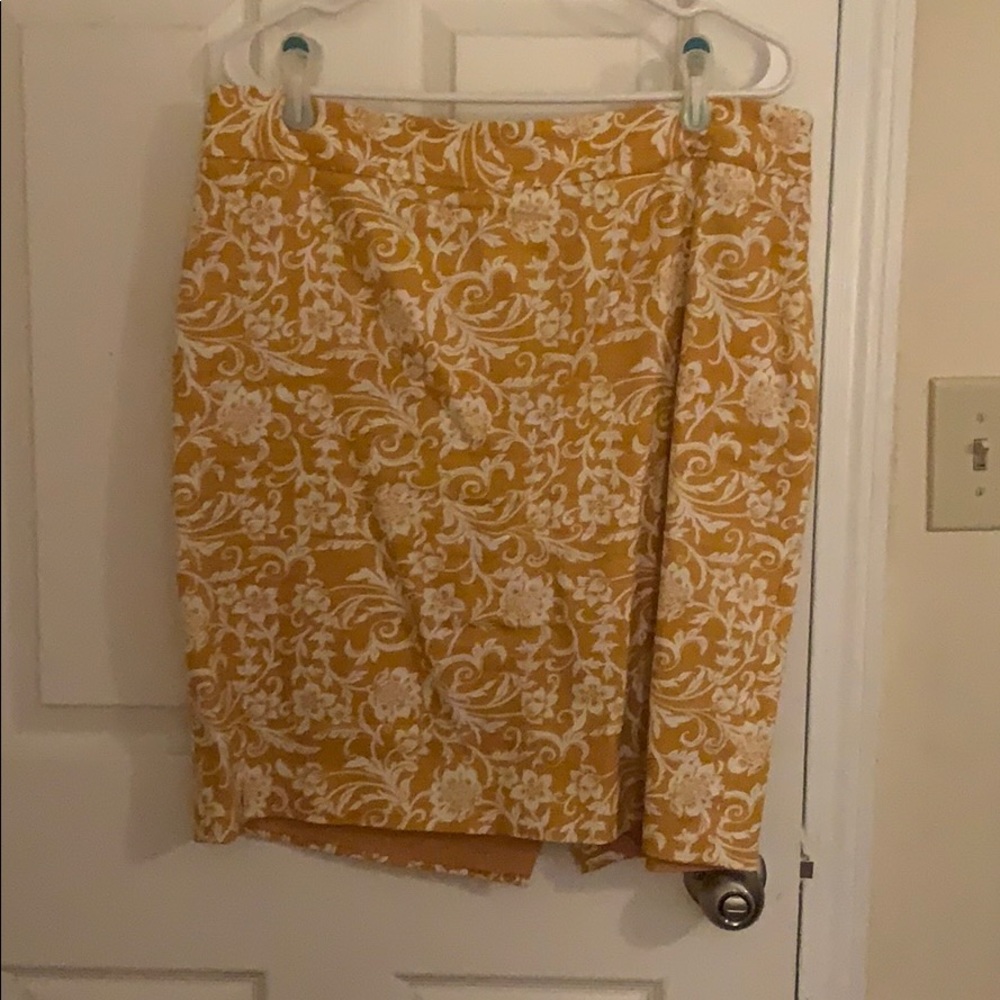 Pencil skirt